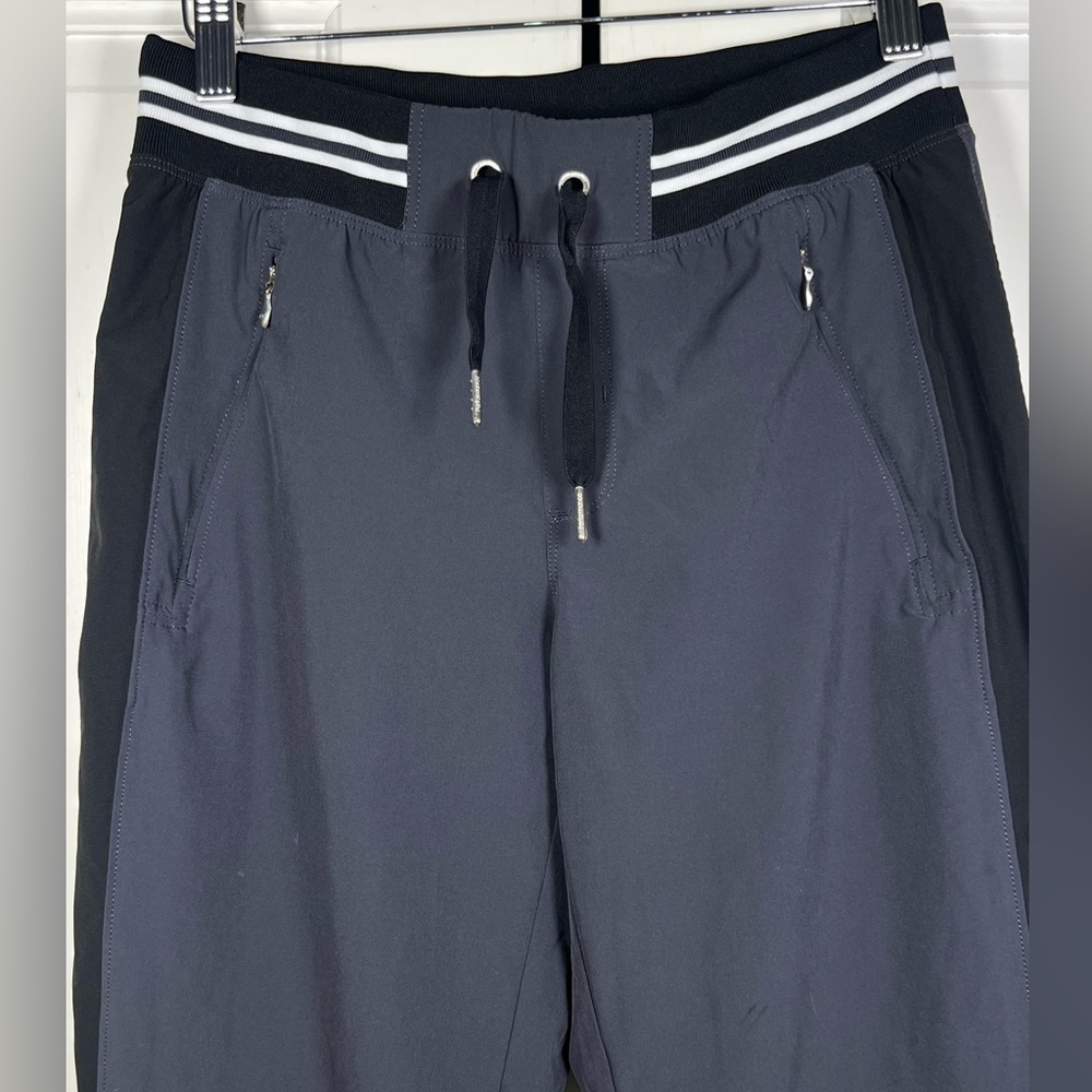 Women’s Calvin Klein Black and Gray Side Zip Pockets Performance Pants Size XS - Picture 3 of 8